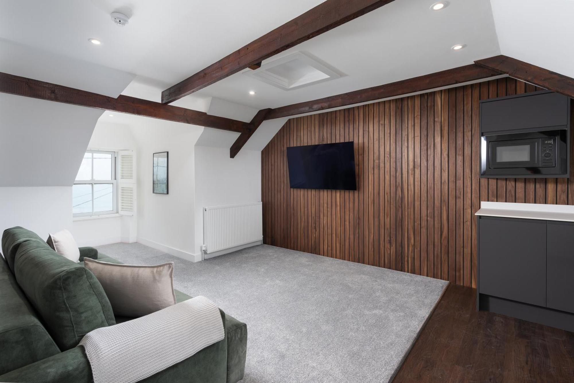 Luxury Modern Suite In Marazion With Parking Экстерьер фото